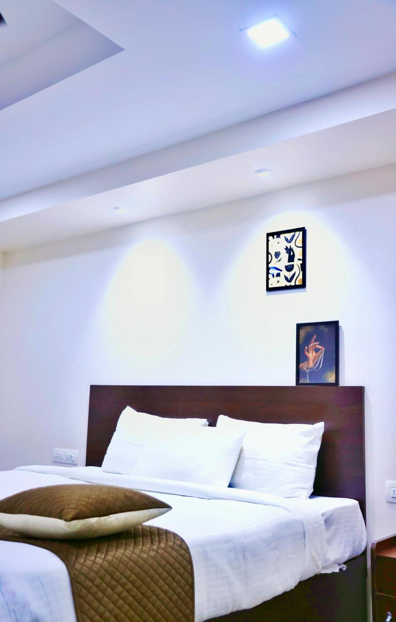 Reach Inn Kochi Exterior foto